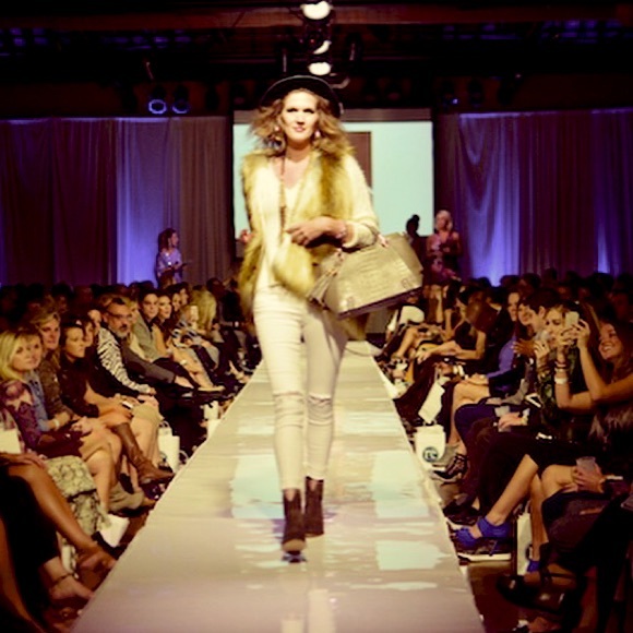 Friends call me TrendyJen🌈🦄| the endless dresser - Picture 5 of 16